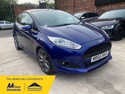 Blue Used 2016 Ford Fiesta ST-Line Hatchback | £5,495 (Fair price)