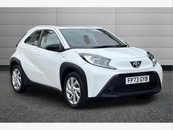 White Used 2023 Toyota Aygo X PURE SUV | £14,299