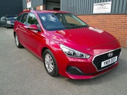 Red Used 2019 Hyundai i30 Estate | £8,695 (Good price)