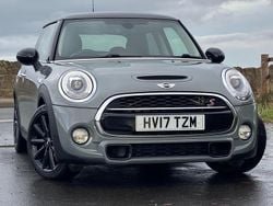 Moonwalk grey Used 2017 Mini Cooper S Chili Hatchback | £10,750 (Fair price)