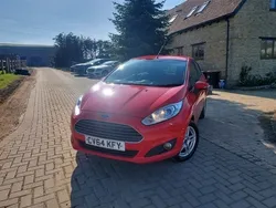 Red Used 2014 Ford Fiesta Zetec Hatchback | £4,798 (Fair price)