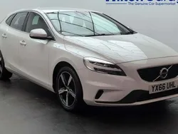 Used 2019 Volvo V40 R-Design Estate | £8,250 (Super price)
