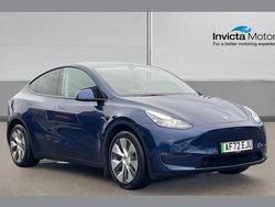 Blue Used 2022 Tesla Model Y Long Range AWD SUV | £26,000 (Fair price)