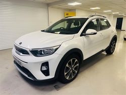 White Used 2017 Kia Stonic SUV | £7,900 (Good price)