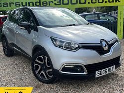 Silver/black Used 2016 Renault Captur Dynamique SUV | £6,200 (Fair price)