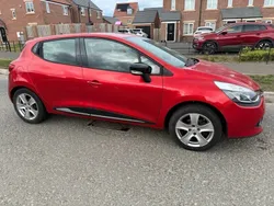 Red Used 2016 Renault Clio IV Dynamique Hatchback | £3,995