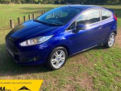 Blue Used 2014 Ford Fiesta Zetec Hatchback | £3,795 (Fair price)
