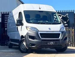White Used 2023 Peugeot Boxer Premium Van | £12,828 (Fair price)