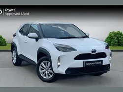 White Used 2022 Toyota Yaris Cross SUV | £19,266 (Good price)