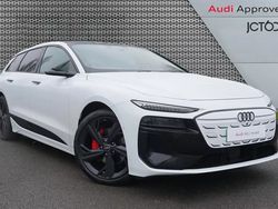White Used 2025 Audi e-tron Performance SUV | £57,863