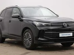 Black Used 2024 VW Tiguan Match SUV | £30,554 (Fair price)