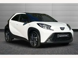 Pure white with black Used 2024 Toyota Aygo Hatchback | £17,195 (Fair price)