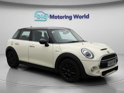 White Used 2019 Mini Cooper S Classic Hatchback | £11,000 (Fair price)