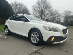 White Used 2015 Volvo V40 CC SE Estate | £3,995 (Fair price)