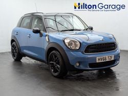 Blue Used 2016 Mini Cooper D Countryman Chili SUV | £8,450 (Fair price)