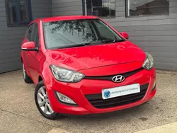 Red Used 2012 Hyundai i20 Active Hatchback | £2,295 (Fair price)