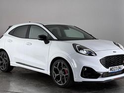White Used 2023 Ford Puma Gen-E ST Hatchback | £21,200 (Fair price)