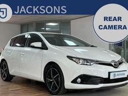 White Used 2017 Toyota Auris Design Hatchback | £8,640 (Fair price)