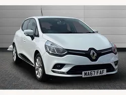 White Used 2017 Renault Clio IV Dynamique Hatchback | £7,695 (Fair price)