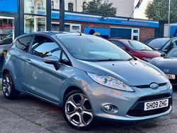 Blue Used 2009 Ford Fiesta Titanium Hatchback | £2,980 (Fair price)