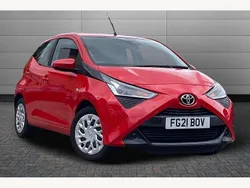 Red pop Used 2021 Toyota Aygo X-play Hatchback | £10,495 (Fair price)