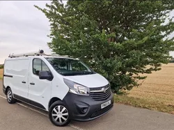 White Used 2017 Vauxhall Vivaro Van | £7,495 (Good price)