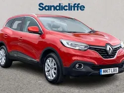 Red Used 2015 Renault Kadjar Dynamique SUV | £7,129 (Fair price)