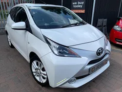White Used 2016 Toyota Aygo X-pure Hatchback | £5,495 (Fair price)