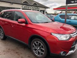 Red Used 2015 Mitsubishi Outlander SUV | £9,495 (Fair price)