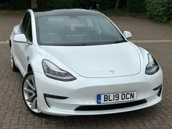 White Used 2019 Tesla Model 3 Standard Range Plus Sedan | £13,795 (Fair price)