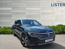 Deep black pearl effect Used 2020 VW Touareg R-line SUV | £31,990 (Fair price)