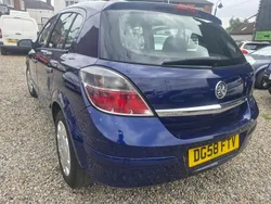 Blue Used 2008 Vauxhall Astra Hatchback | £1,500 (Good price)