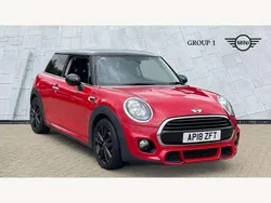 Chili red Used 2018 Mini Cooper Hatch Hatchback | £11,650 (Fair price)