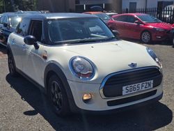 White Used 2015 Mini ONE Hatch Hatchback | £6,495 (Fair price)