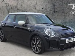 Black Used 2023 Mini Cooper S Exclusive Hatchback | £25,400 (A bit pricey)