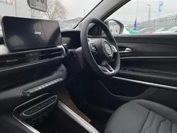 White Used 2024 Jeep Avenger EV Altitude SUV | £19,718