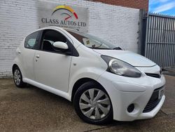 White Used 2014 Toyota Aygo Hatchback | £4,422 (Good price)
