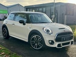 White Used 2018 Mini Cooper S Hatch Hatchback | £11,495 (Fair price)