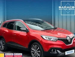 Red Used 2016 Renault Kadjar Signature SUV | £10,495 (Fair price)