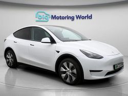 White Used 2022 Tesla Model Y Long Range AWD SUV | £24,000 (Fair price)