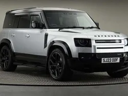 Used 2025 Land Rover Defender HSE Dynamic SUV | £59,700 (Good price)