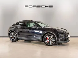 Jet black metallic New 2024 Porsche Macan SUV | £79,900 (Super price)