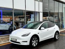 White Used 2023 Tesla Model Y RWD SUV | £25,999 (Fair price)