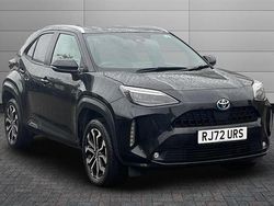 Eclipse black Used 2022 Toyota Yaris Cross Design SUV | £21,150 (Expensive)