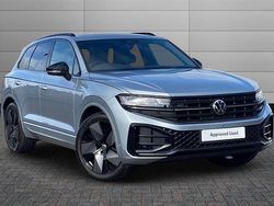 Oyster silver Used 2025 VW Touareg Black Edition SUV | £51,950 (Fair price)
