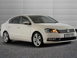 Candy white Used 2014 VW Passat Executive Sedan | £7,990 (Fair price)