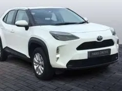 White Used 2022 Toyota Yaris SUV | £17,999 (Fair price)