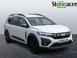 White Used 2024 Dacia Jogger Extreme MPV | £17,395 (Fair price)