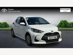 White Used 2023 Toyota Yaris Hybrid Hatchback | £17,281 (Good price)