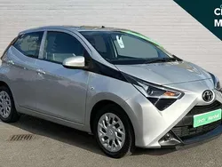 Silver Used 2020 Toyota Aygo X-play Hatchback | £8,552 (Fair price)